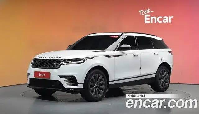 Land Rover Range Rover Velar 2022 — ფოტო 35/38