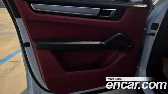 Porsche Cayenne 2022 — Şəkil 20/20