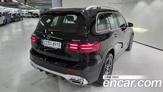 Mercedes-Benz GLB-Class 2025 — Фото 4/20