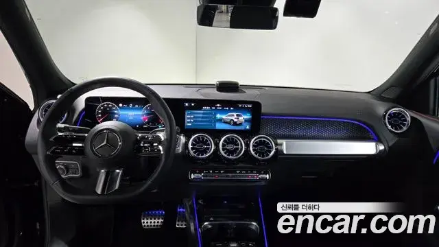 Mercedes-Benz GLB-Class 2025 — Фото 17/20