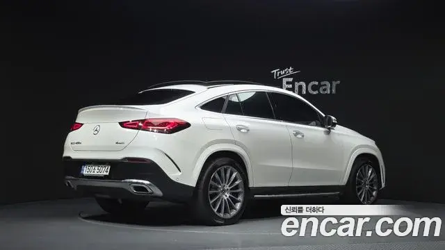 Mercedes-Benz GLE-Class 2023 — Фото 2/20