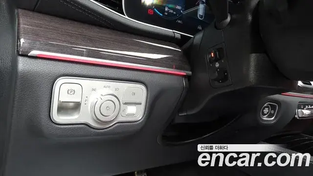 Mercedes-Benz GLE-Class 2023 — Фото 18/20