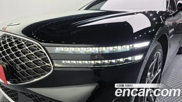 Genesis G90 2022 — ფოტო 25/37