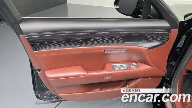 Genesis G90 2022 — ფოტო 17/37
