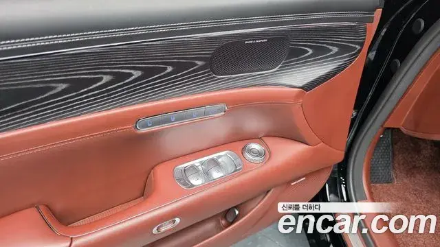 Genesis G90 2022 — ფოტო 29/37