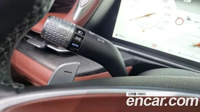 Genesis G90 2022 — ფოტო 10/37