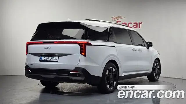 Kia Carnival 2024 — Şəkil 33/33