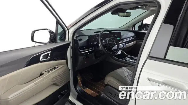 Kia Carnival 2024 — Şəkil 27/33