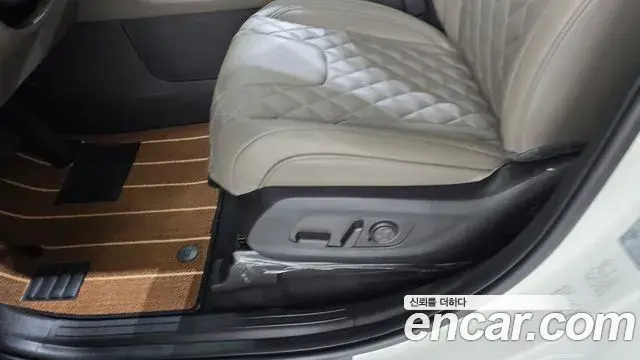 Kia Carnival 2024 — Şəkil 14/33