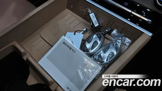 Hyundai Santa Fe 2024 — ფოტო 35/36