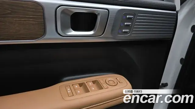 Hyundai Santa Fe 2024 — ფოტო 7/36