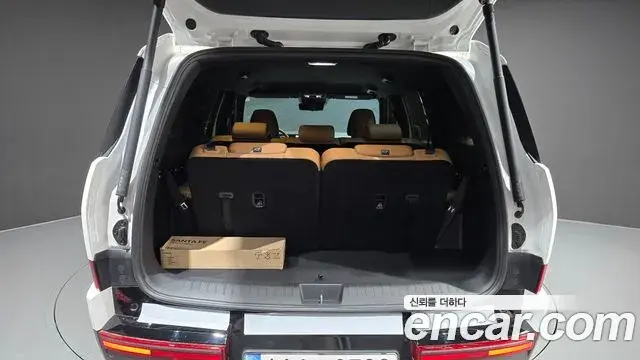 Hyundai Santa Fe 2024 — ფოტო 4/36