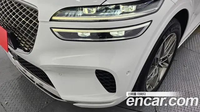 Genesis GV70 2022 — Photo 29/34