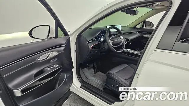 Genesis GV70 2022 — Photo 16/34