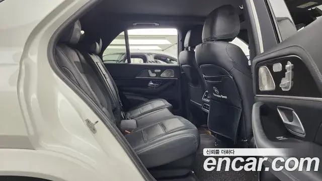 Mercedes-Benz GLE-Class 2023 — ფოტო 20/35
