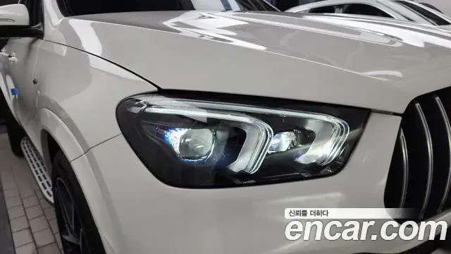 Mercedes-Benz GLE-Class 2023 — ფოტო 27/35