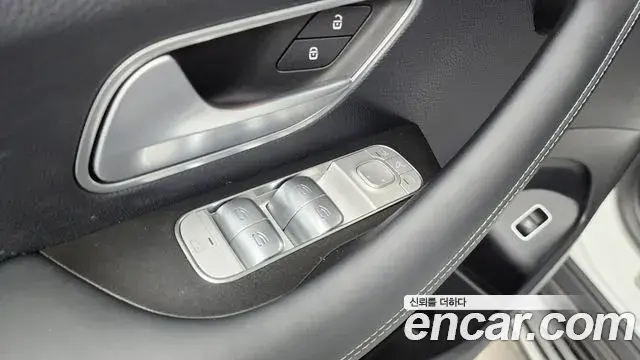 Mercedes-Benz GLE-Class 2023 — ფოტო 11/35