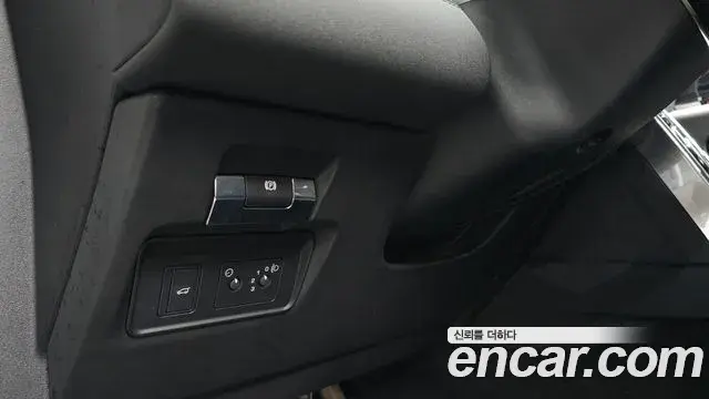 Land Rover Discovery Sport 2020 — Photo 3/35