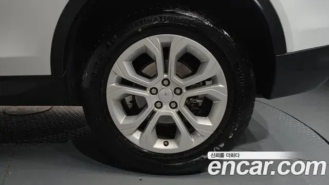 Land Rover Discovery Sport 2020 — Photo 31/35