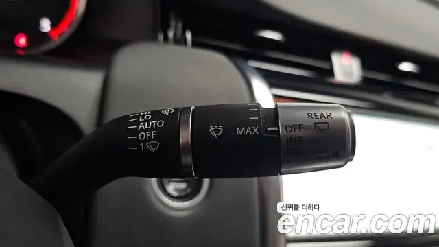 Land Rover Discovery Sport 2020 — Photo 22/35