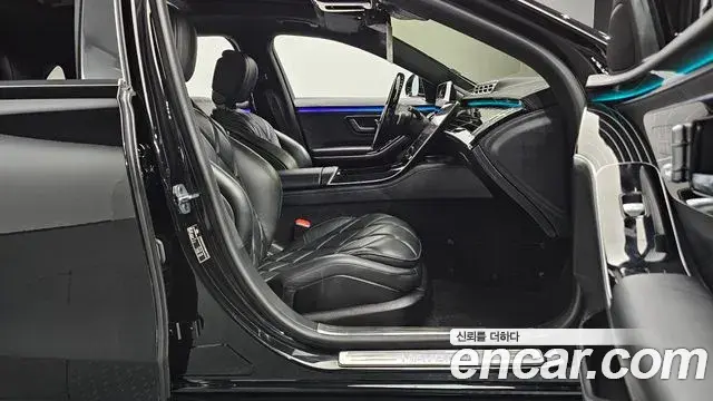 Mercedes-Benz S-Class 2022 — ფოტო 30/35