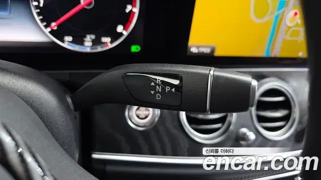 Mercedes-Benz E-Class 2019 — Şəkil 7/20