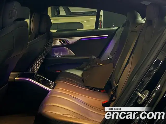 BMW 8 Series 2023 — ფოტო 1/10