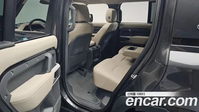 Land Rover Defender 2022 — ფოტო 20/34
