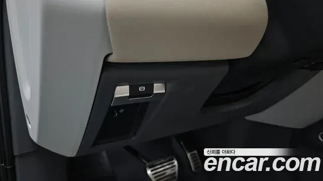 Land Rover Defender 2022 — ფოტო 33/34