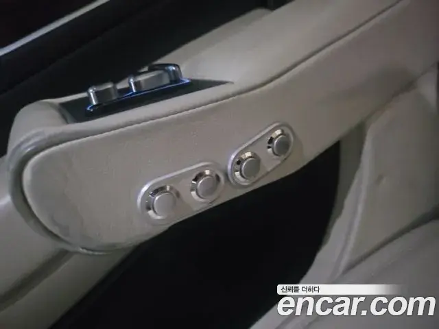 Cadillac Escalade 2023 — ფოტო 11/20