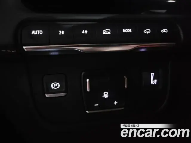 Cadillac Escalade 2023 — ფოტო 16/20