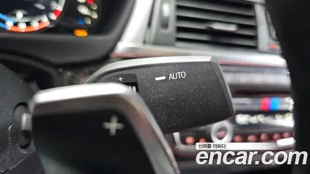 BMW 3 Series 2018 — Şəkil 14/20