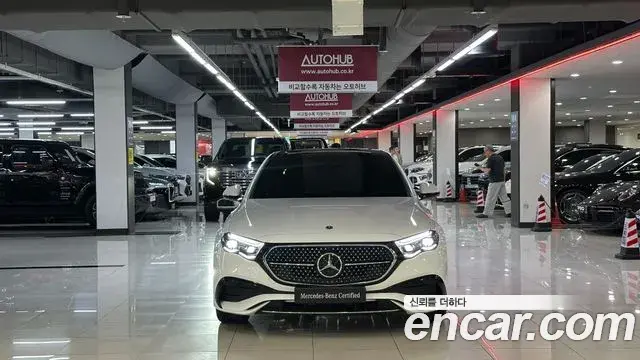 Mercedes-Benz E-Class 2025 — Фото 1/20