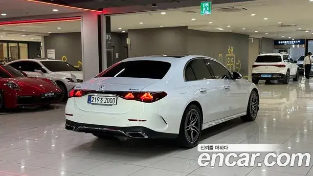 Mercedes-Benz E-Class 2025 — Фото 2/20