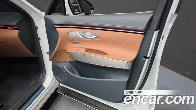 Genesis GV70 2025 — Şəkil 8/34