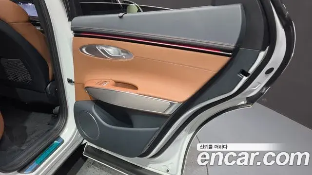 Genesis GV70 2025 — Şəkil 25/34