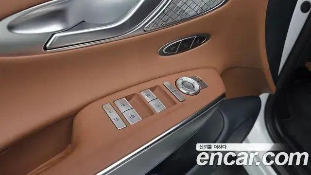 Genesis GV70 2025 — Şəkil 20/34