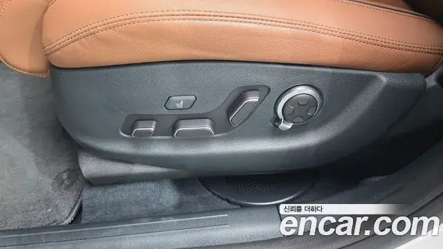 Genesis GV70 2025 — Şəkil 19/34