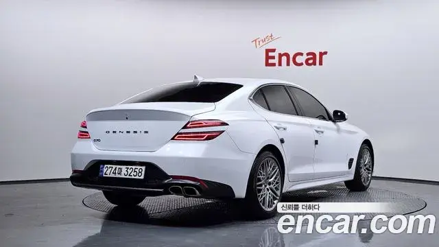 Genesis G70 2022 — Photo 13/35