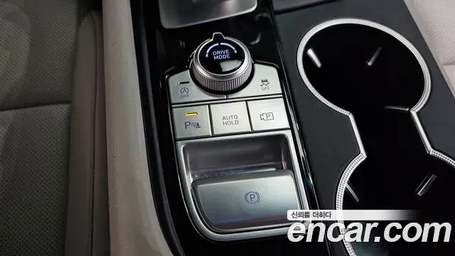 Genesis G70 2022 — Photo 17/35