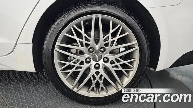 Genesis G70 2022 — Photo 3/35