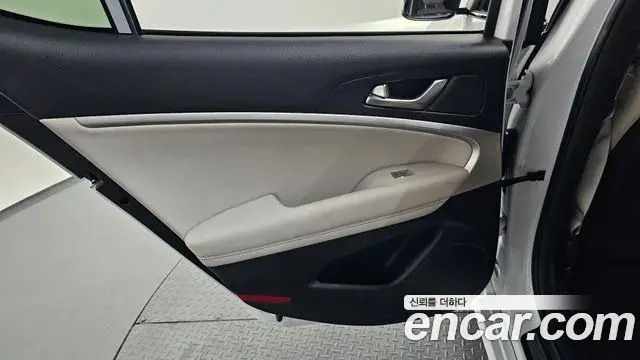 Genesis G70 2022 — Photo 19/35
