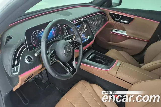 Mercedes-Benz E-Class 2024 — Фото 12/20