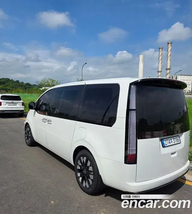 Hyundai Staria 2025 — ფოტო 6/18