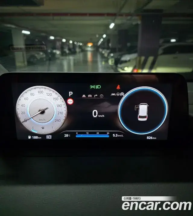 Hyundai Staria 2025 — ფოტო 8/18