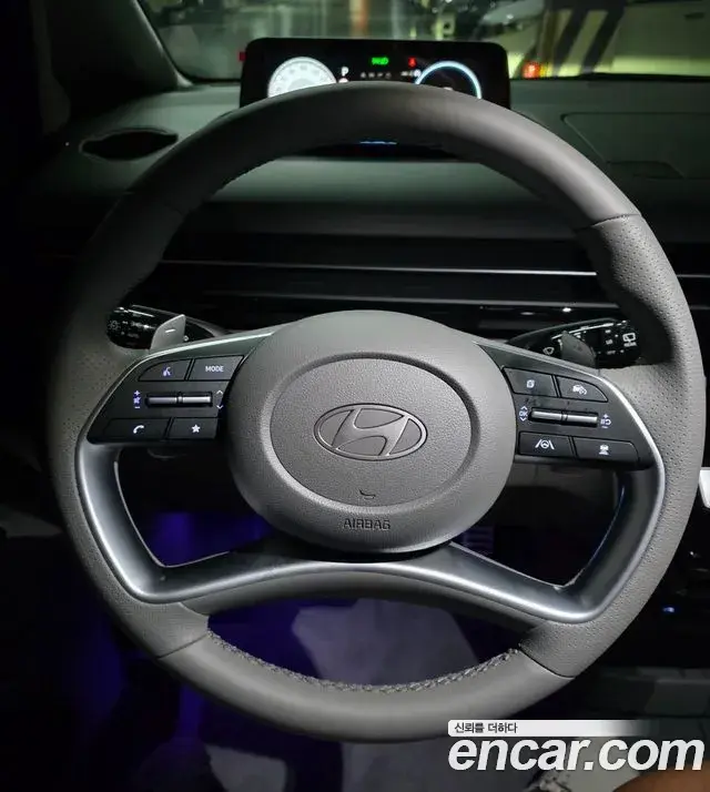 Hyundai Staria 2025 — ფოტო 3/18