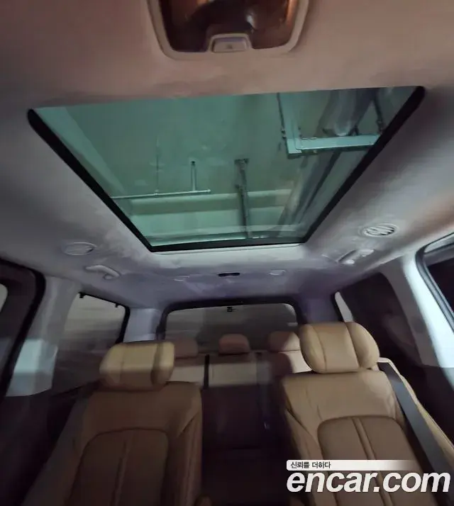 Hyundai Staria 2025 — ფოტო 10/18