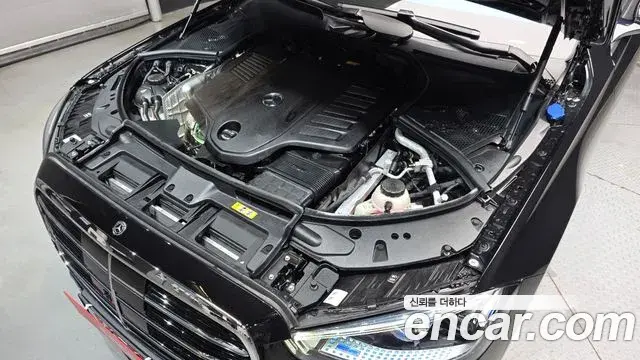 Mercedes-Benz S-Class 2025 — ფოტო 21/32