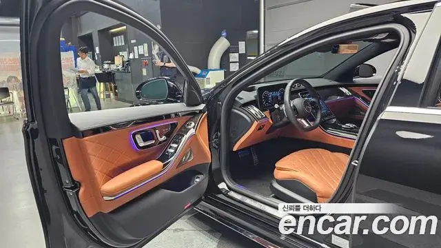Mercedes-Benz S-Class 2025 — ფოტო 8/32