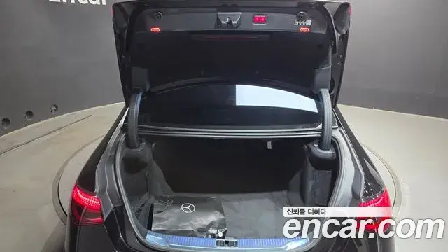 Mercedes-Benz S-Class 2025 — ფოტო 16/32